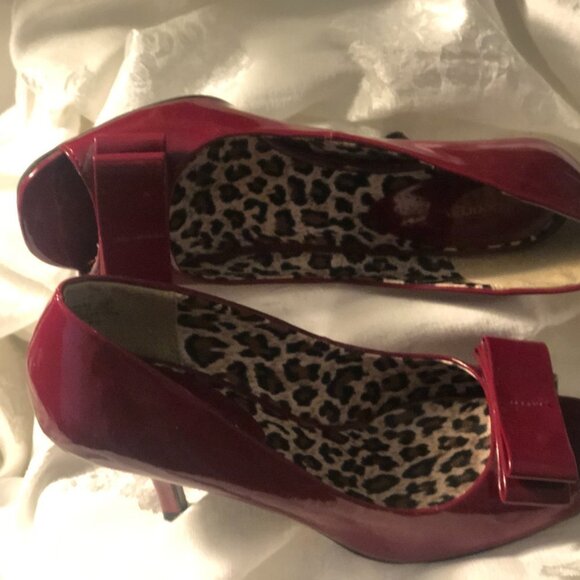 Red Patent - Picture 3 of 16